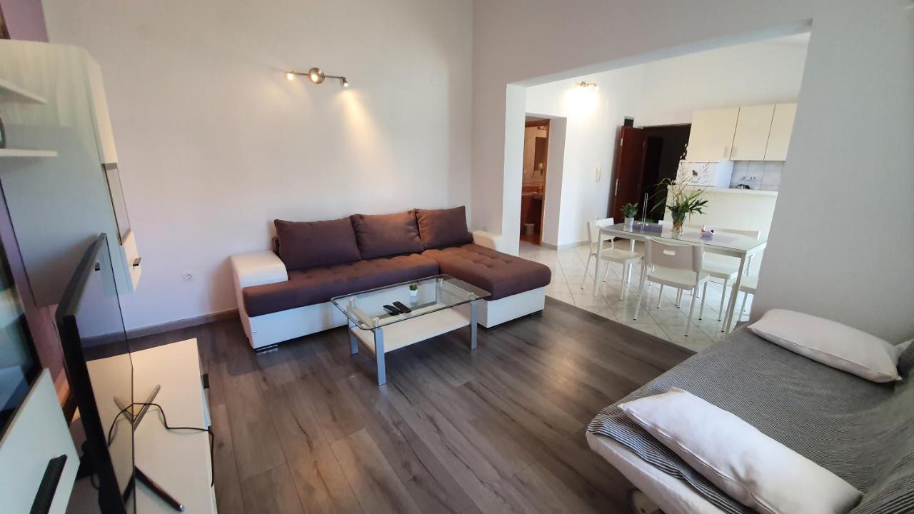 Apartments Miki Паг Экстерьер фото